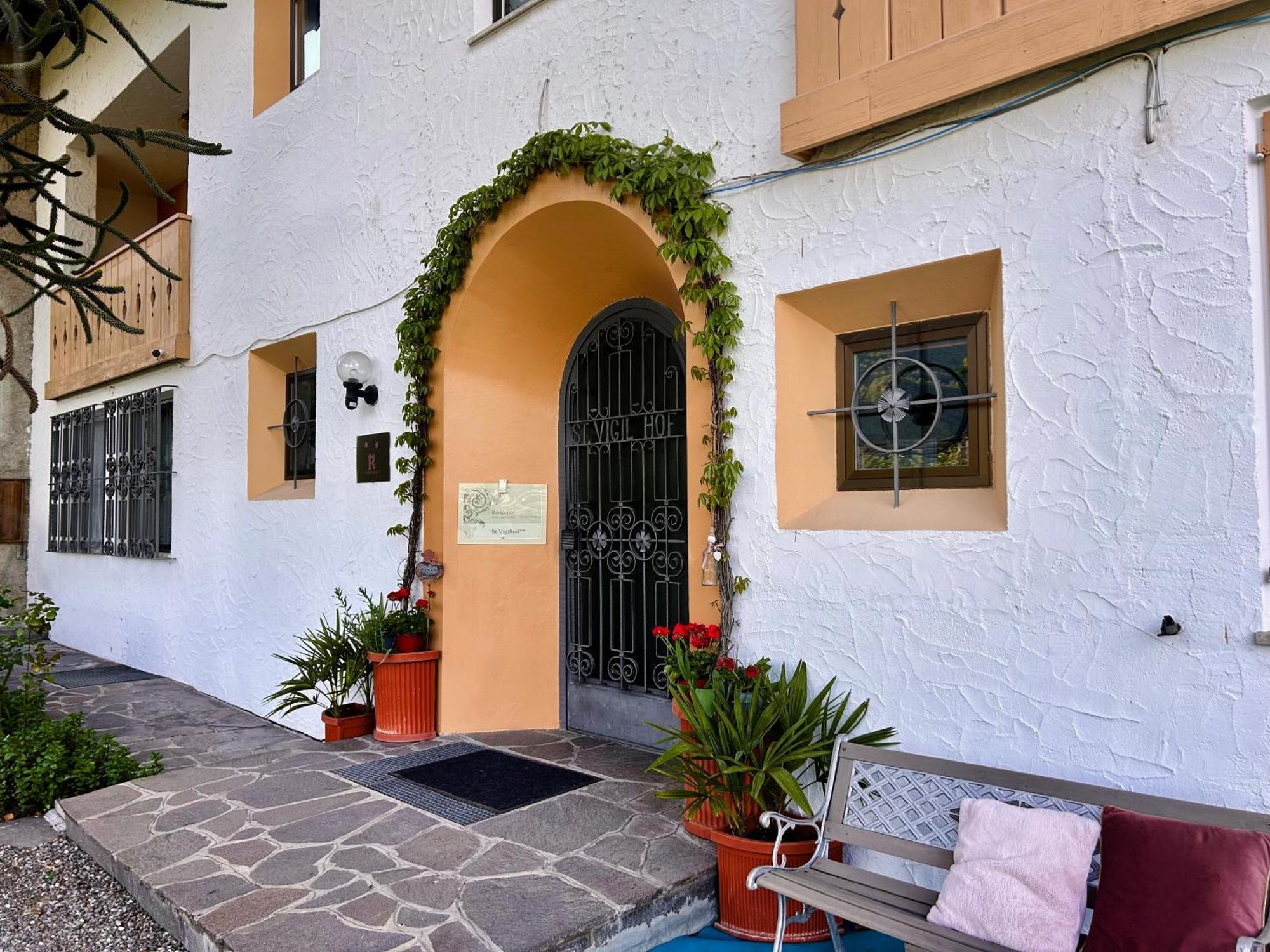 St. Vigilhof Aparthotel Nalles Exteriör bild
